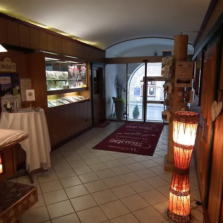 迪特拉贝酒店 阿德蒙特