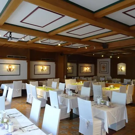 迪特拉贝酒店 3*