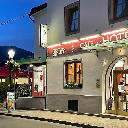 Traube Szálloda 3*