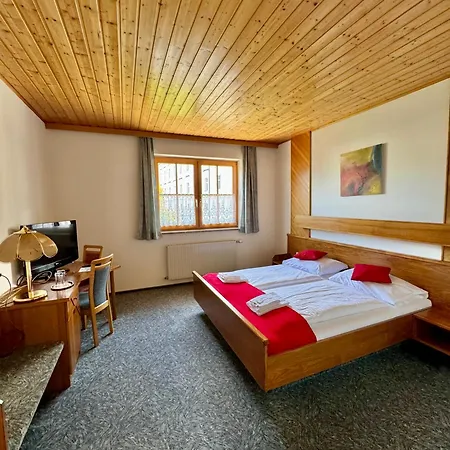 Hotel Traube 3*