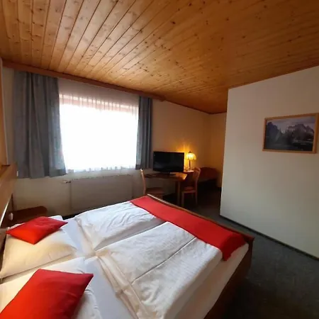 迪特拉贝酒店 3* 阿德蒙特